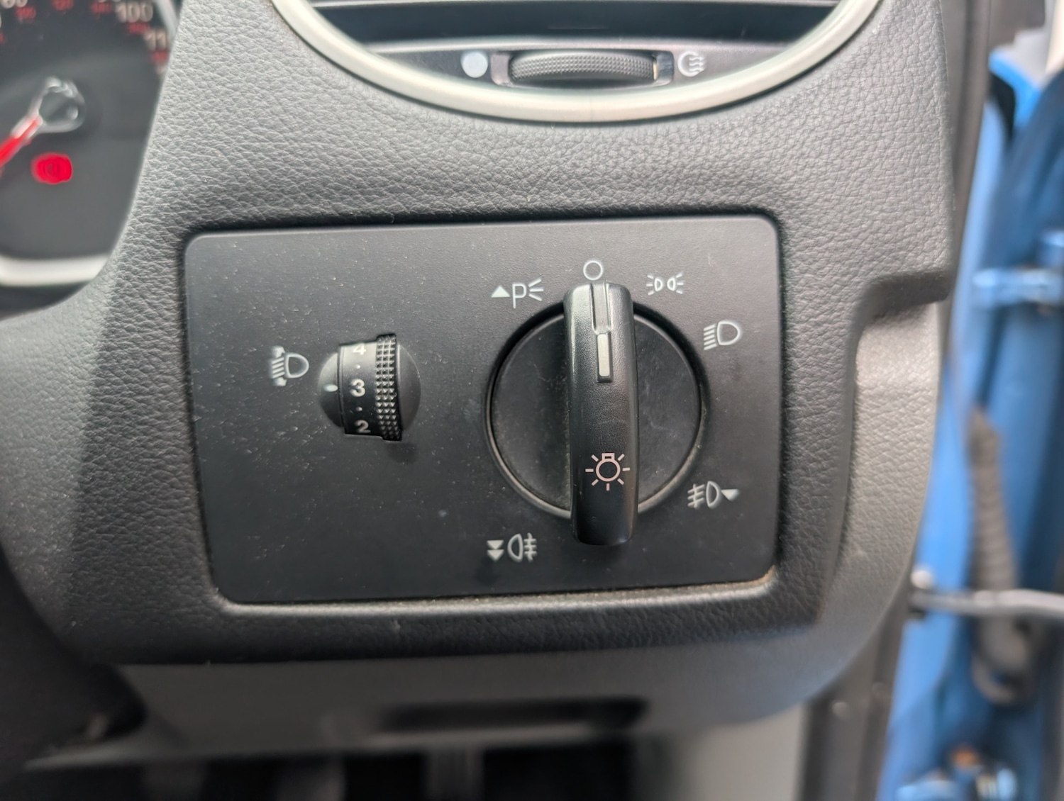 Used Ford Focus 2010 for sale - 77897129: Photo 27