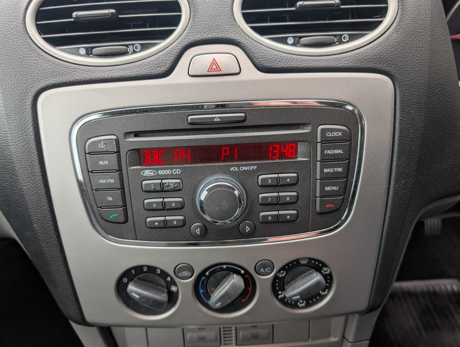 Used Ford Focus 2010 for sale - 77897129: Photo 32