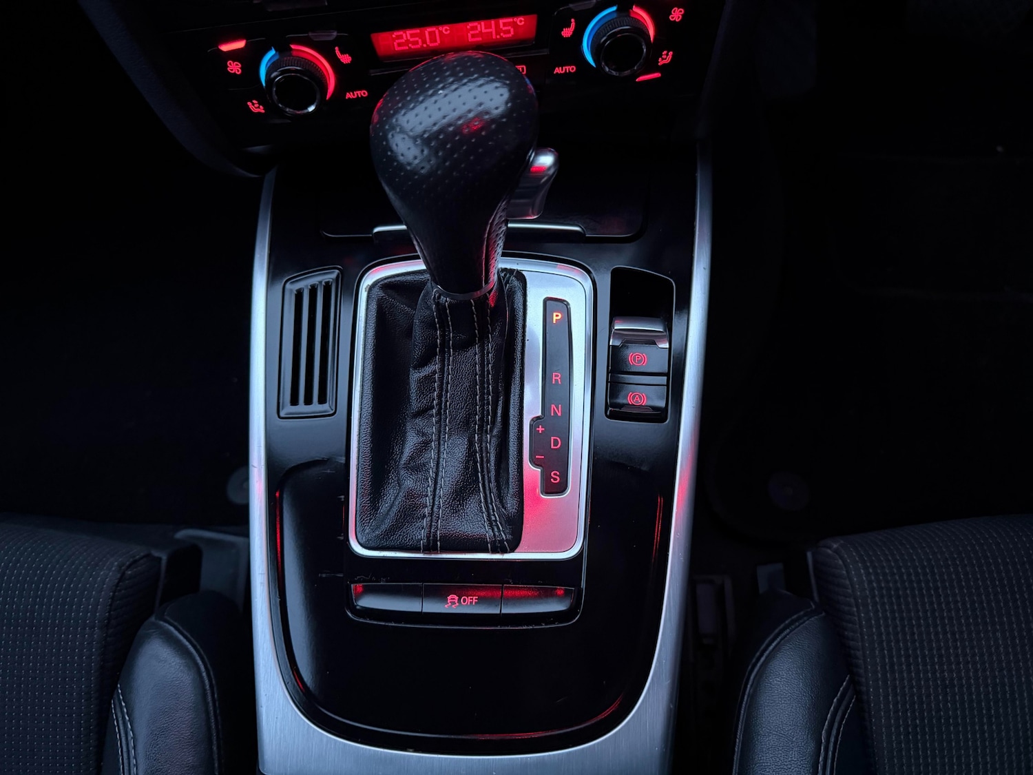 Used Audi A4 2011 for sale - 77370748: Photo 23