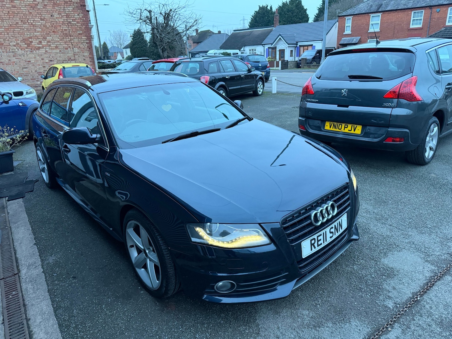 Used Audi A4 2011 for sale - 77370748: Photo 3