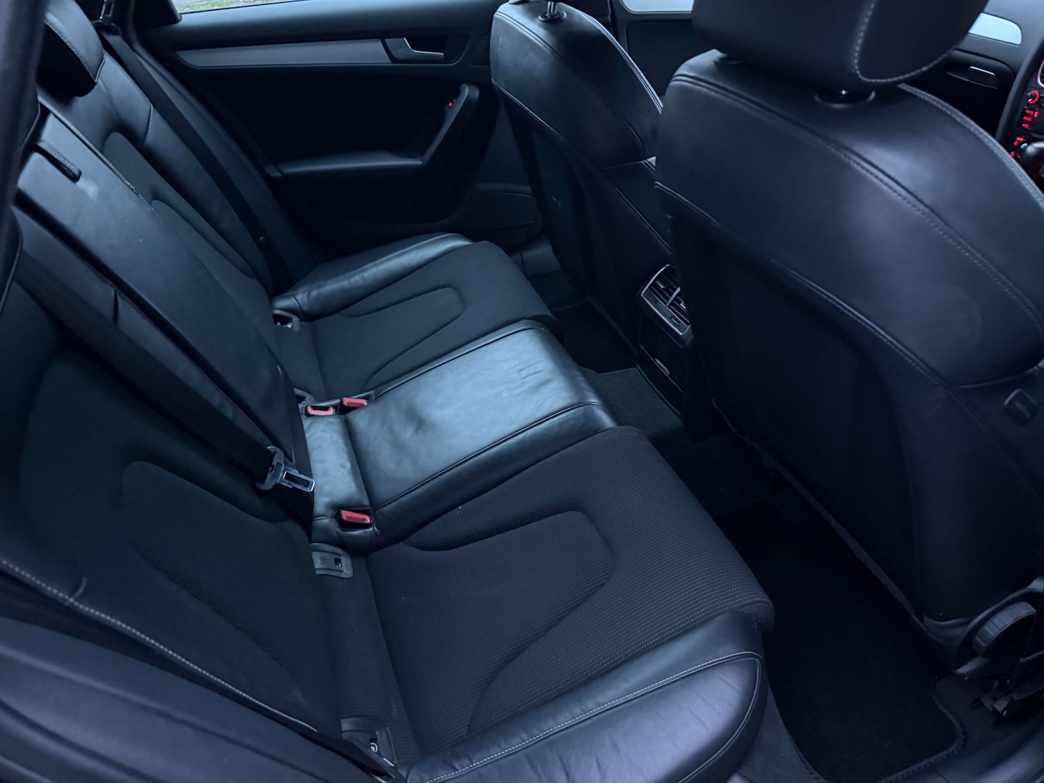 Used Audi A4 2011 for sale - 77370748: Photo 30