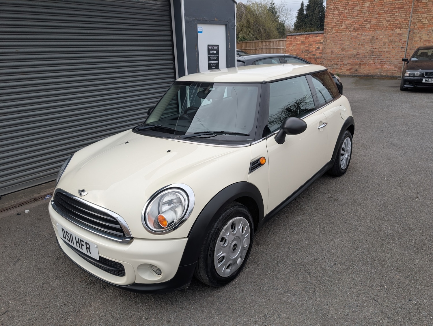 Used MINI Hatch 2011 for sale - 78046045: Photo 5
