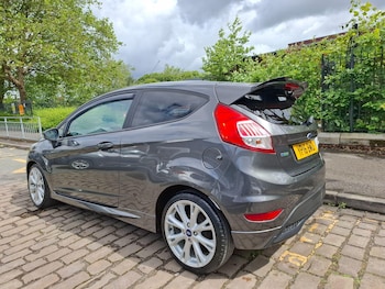 Used Ford Fiesta 2016 for sale - 78855315: Photo