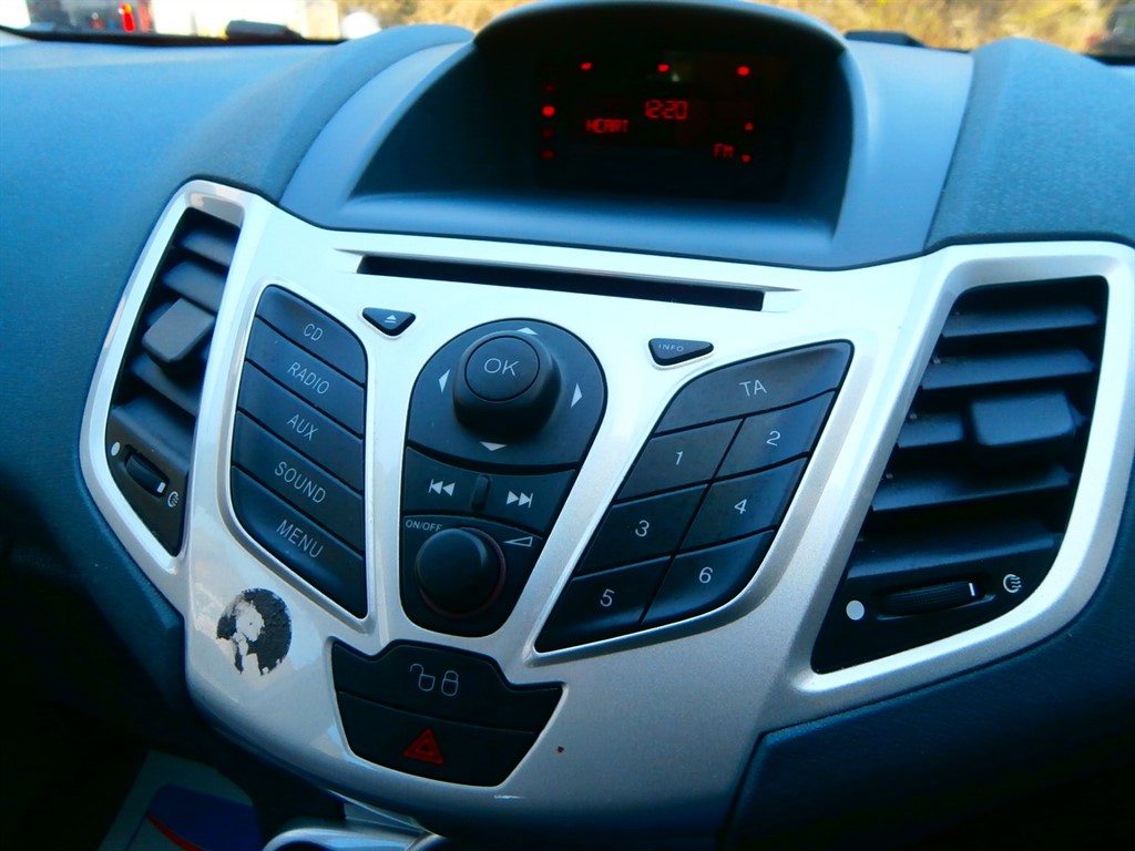 Used Ford Fiesta 2010 for sale - 77965544: Photo 13