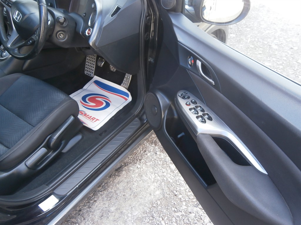 Used Honda Civic 2010 for sale - 76027889: Photo 12