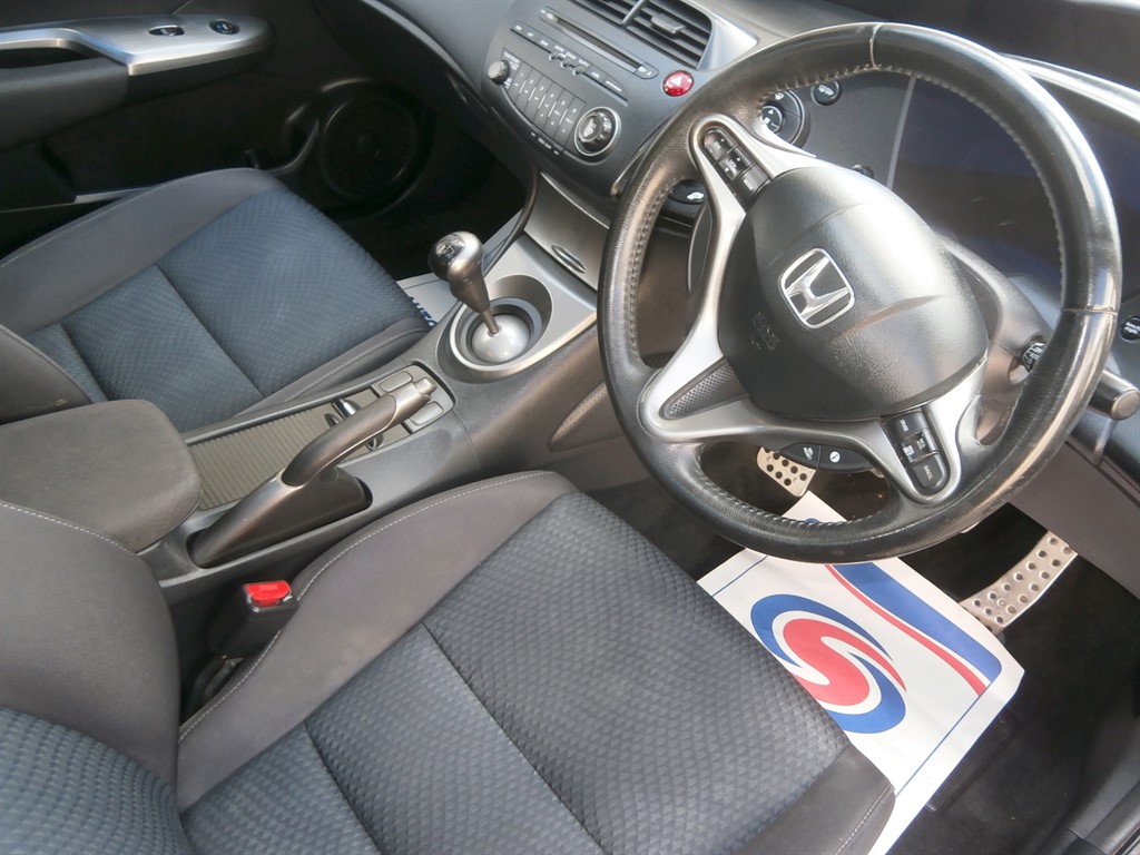 Used Honda Civic 2010 for sale - 76027889: Photo 13