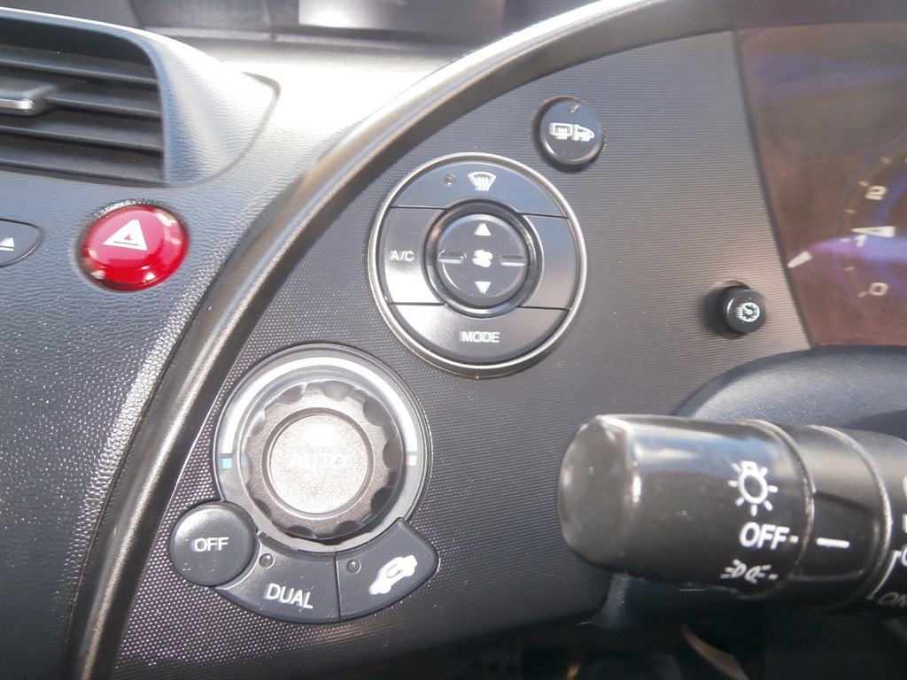 Used Honda Civic 2010 for sale - 76027889: Photo 22