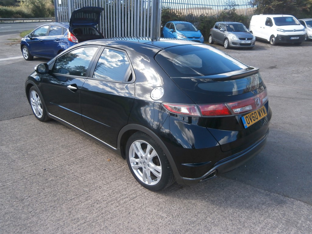 Used Honda Civic 2010 for sale - 76027889: Photo 6