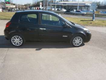 Used Renault Clio 2010 for sale - 74250058: Photo