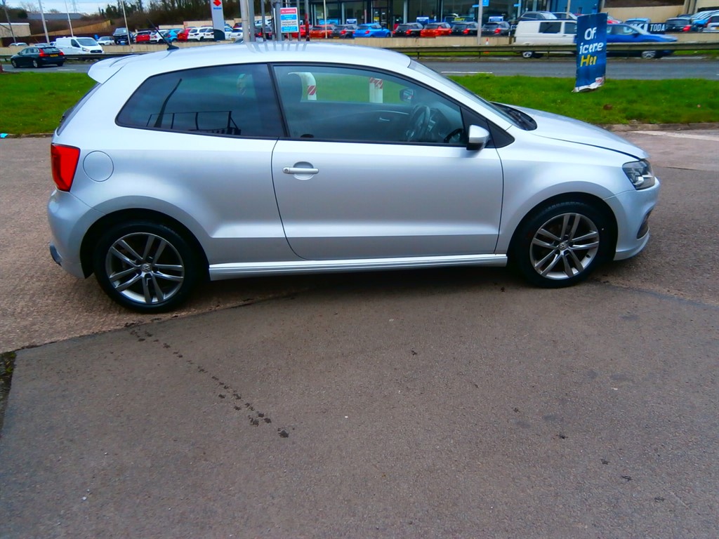 Used Volkswagen Polo 2017 for sale - 77718302: Photo 2