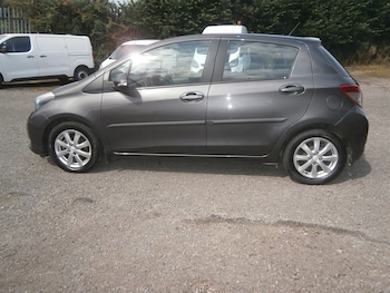 Used Toyota Yaris 2013 for sale - 75571867: Photo