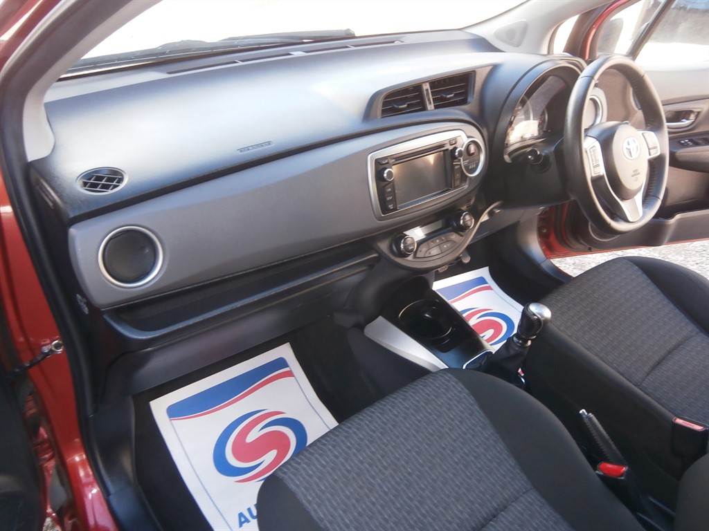 Used Toyota Yaris 2014 for sale - 76027876: Photo 17