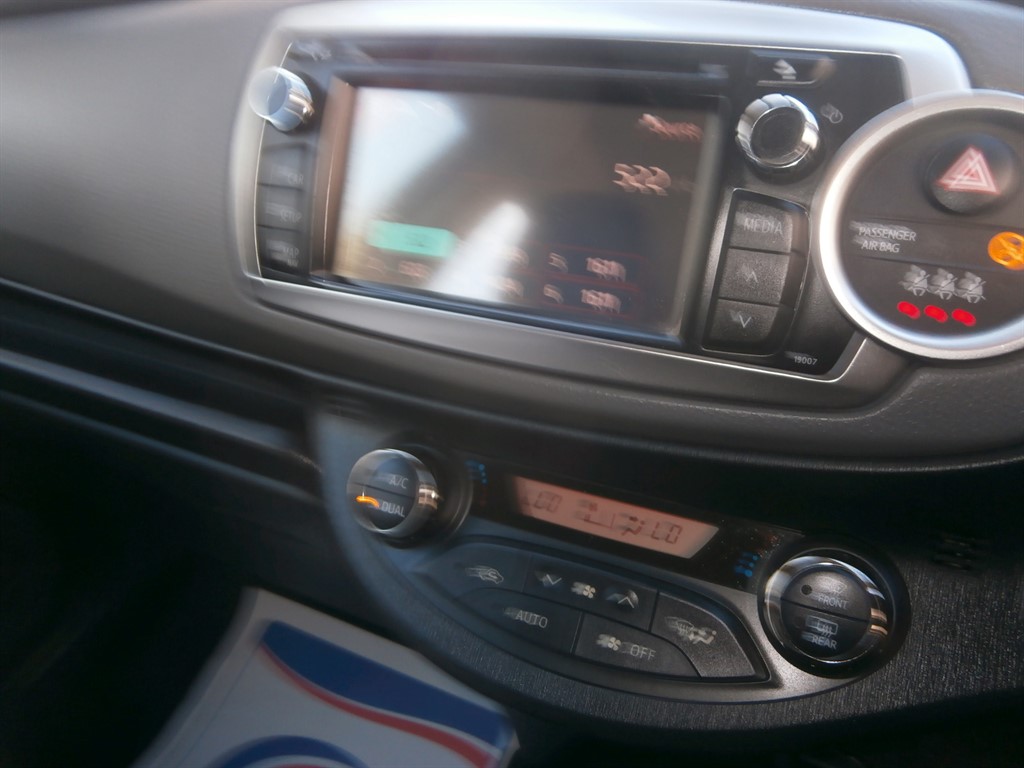Used Toyota Yaris 2014 for sale - 76027876: Photo 23