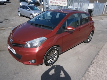 Used Toyota Yaris 2014 for sale - 76027876: Photo 2