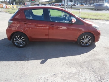 Used Toyota Yaris 2014 for sale - 76027876: Photo 3