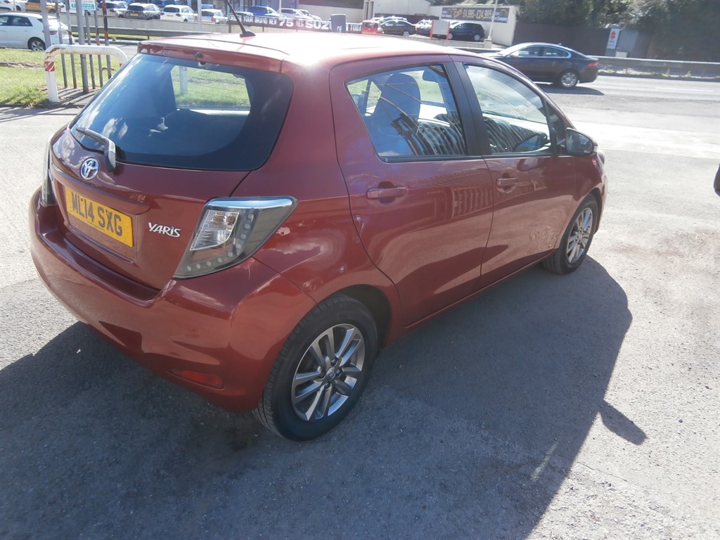 Used Toyota Yaris 2014 for sale - 76027876: Photo 4