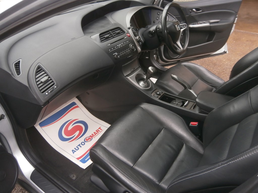 Used Honda Civic 2009 for sale - 77210759: Photo 11