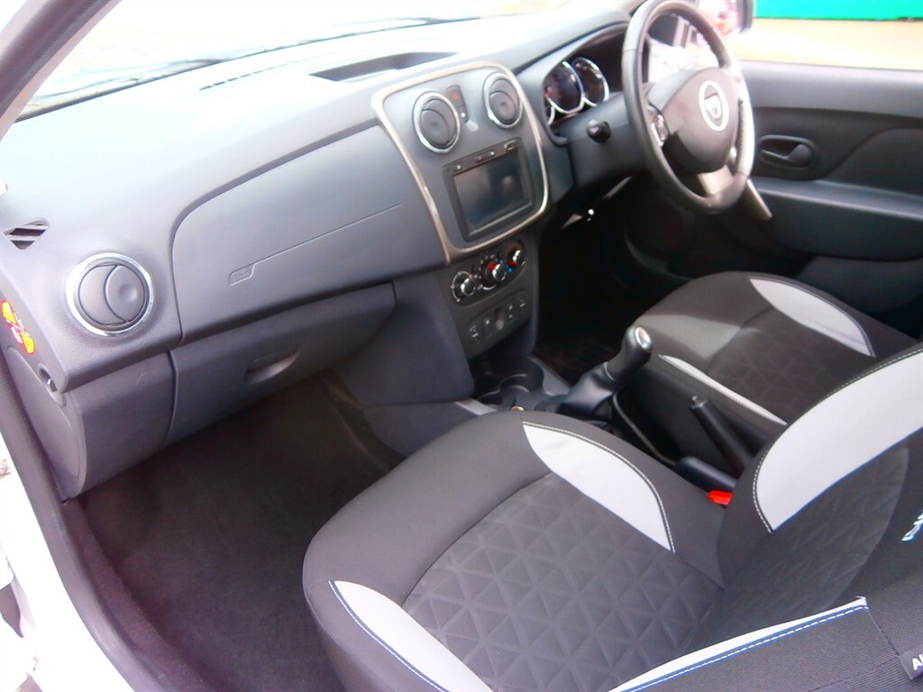 Used Dacia Sandero Stepway 2014 for sale - 78028255: Photo 17