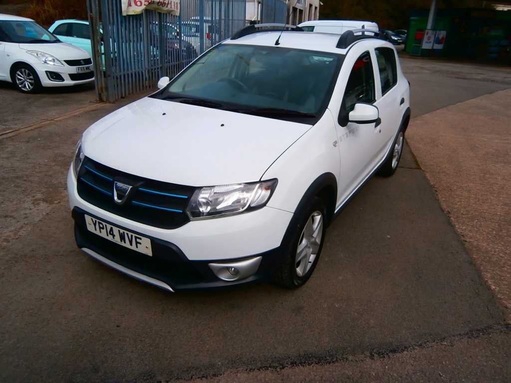 Used Dacia Sandero Stepway 2014 for sale - 78028255: Photo 2