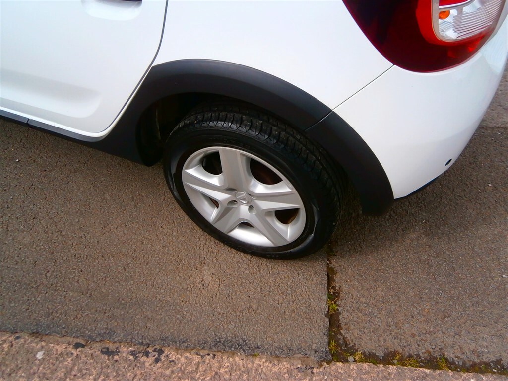 Used Dacia Sandero Stepway 2014 for sale - 78028255: Photo 9