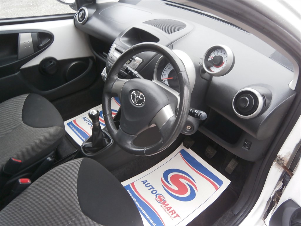 Used Toyota AYGO 2013 for sale - 76240985: Photo 11