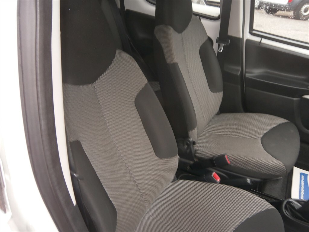 Used Toyota AYGO 2013 for sale - 76240985: Photo 13