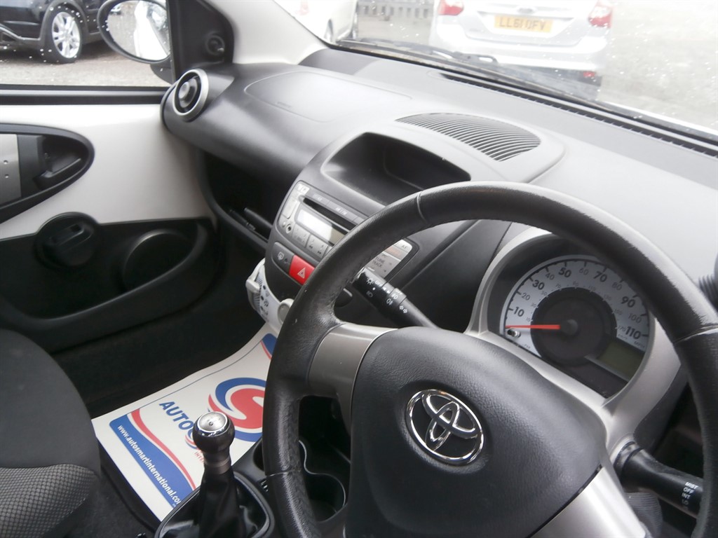 Used Toyota AYGO 2013 for sale - 76240985: Photo 14