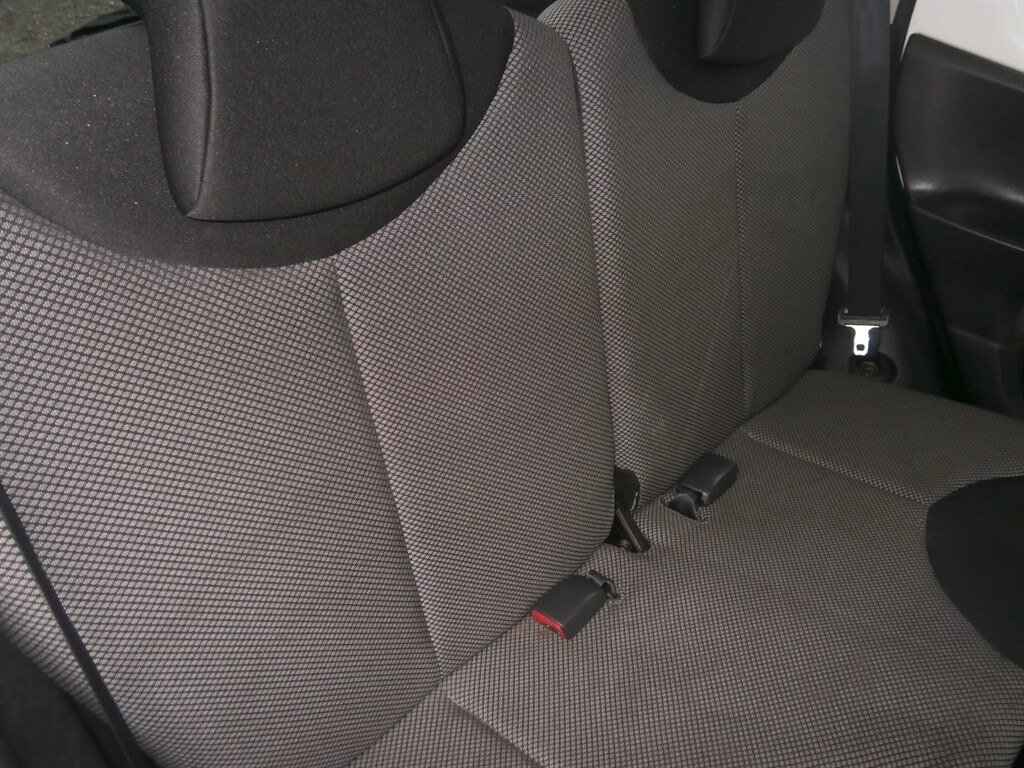 Used Toyota AYGO 2013 for sale - 76240985: Photo 15