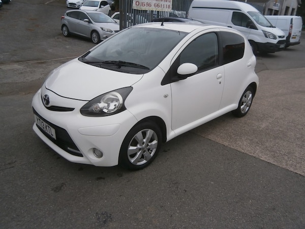Used Toyota AYGO 2013 for sale - 76240985: Photo 2