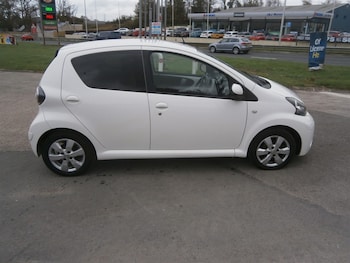 Used Toyota AYGO 2013 for sale - 76240985: Photo