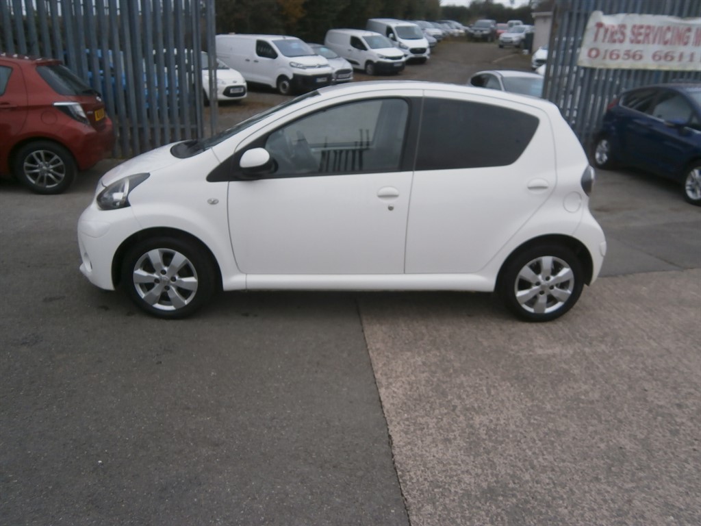 Used Toyota AYGO 2013 for sale - 76240985: Photo 5