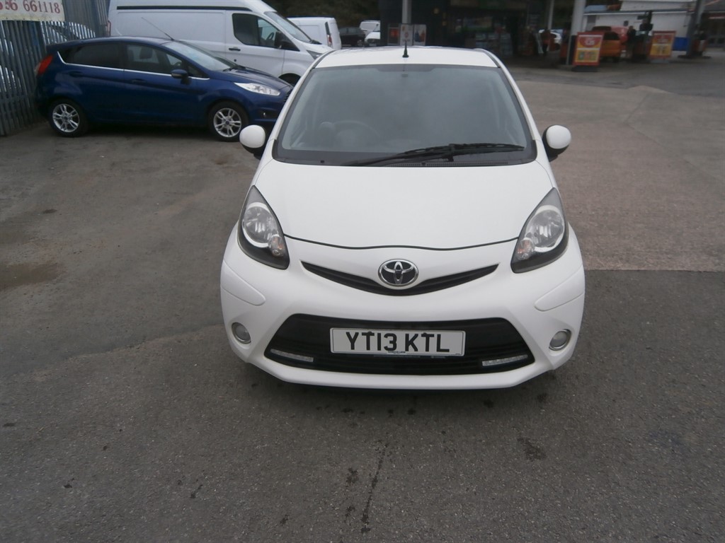 Used Toyota AYGO 2013 for sale - 76240985: Photo 7