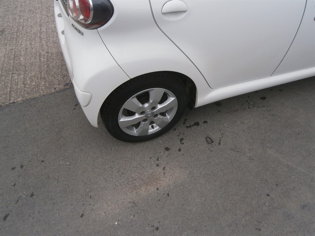 Used Toyota AYGO 2013 for sale - 76240985: Photo 9