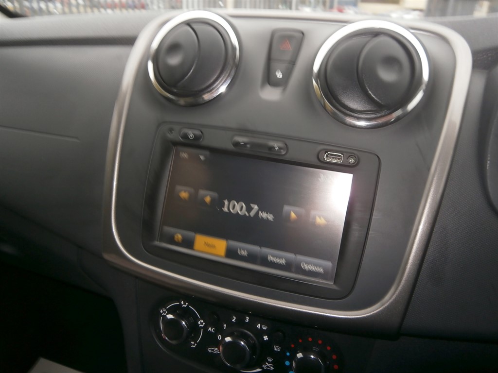 Used Dacia Sandero Stepway 2014 for sale - 77367291: Photo 18