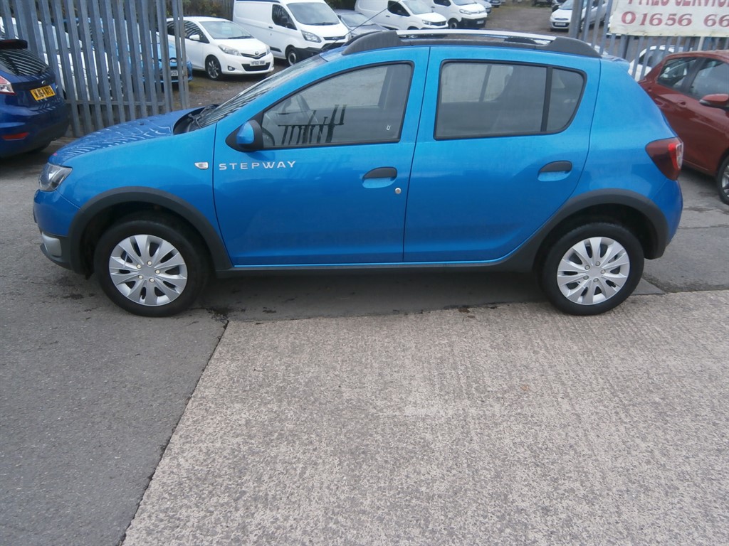 Used Dacia Sandero Stepway 2014 for sale - 77367291: Photo 3