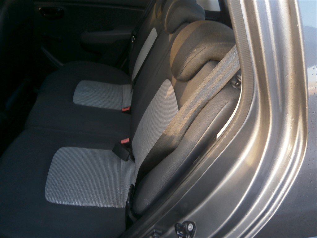 Used Hyundai i10 2010 for sale - 76933387: Photo 14