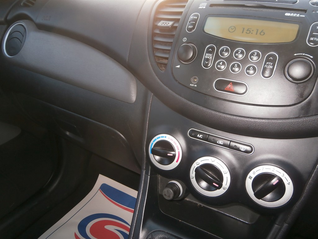 Used Hyundai i10 2010 for sale - 76933387: Photo 17