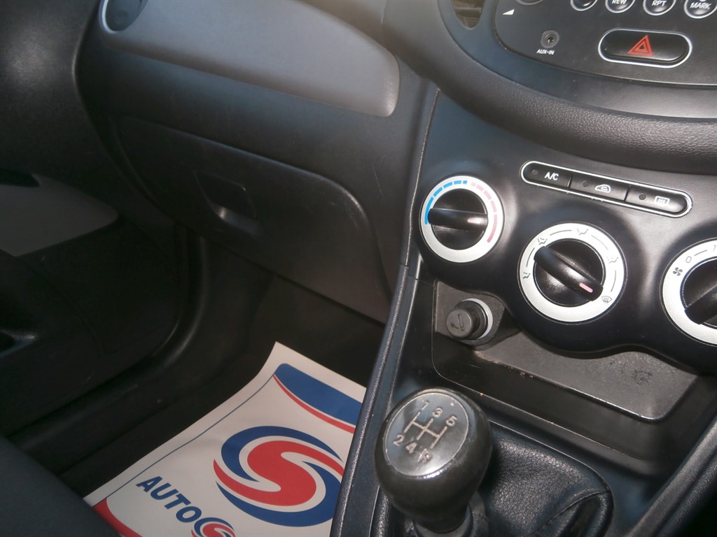 Used Hyundai i10 2010 for sale - 76933387: Photo 20