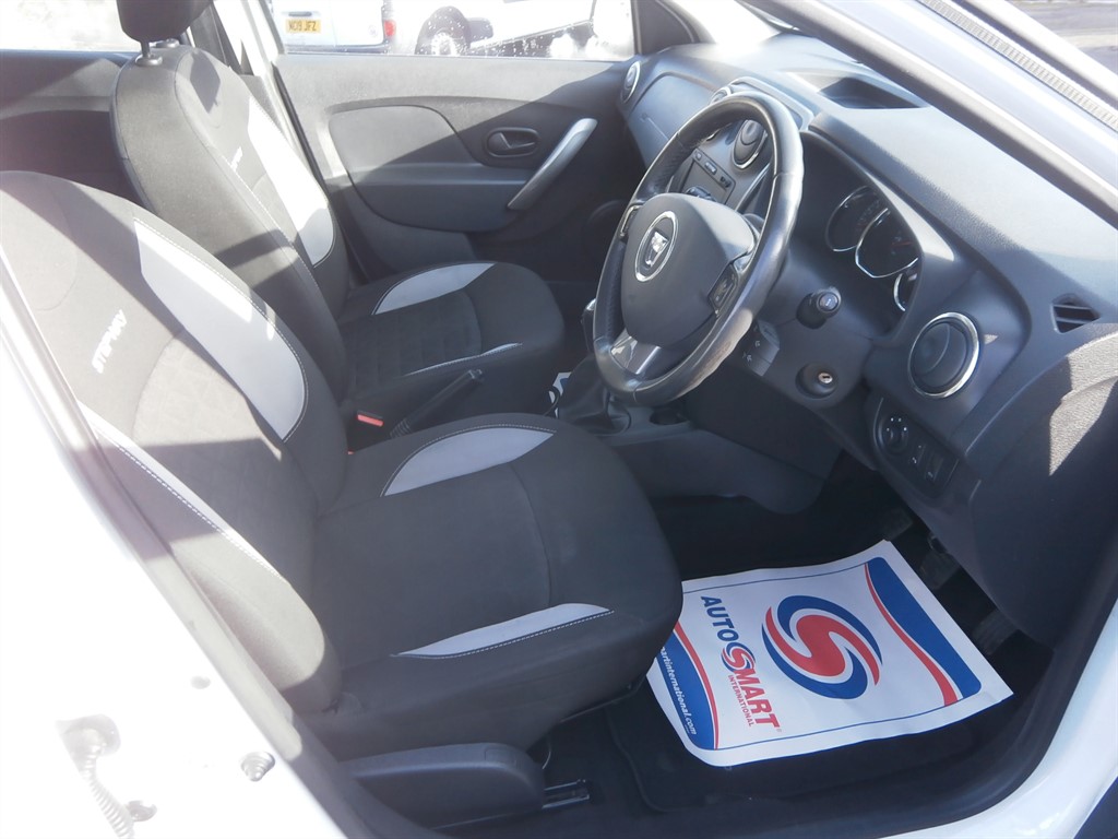 Used Dacia Sandero Stepway 2015 for sale - 76960379: Photo 11