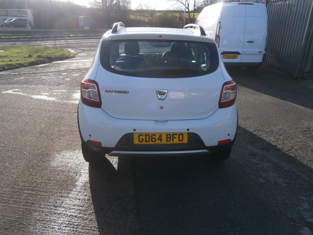 Used Dacia Sandero Stepway 2015 for sale - 76960379: Photo 8