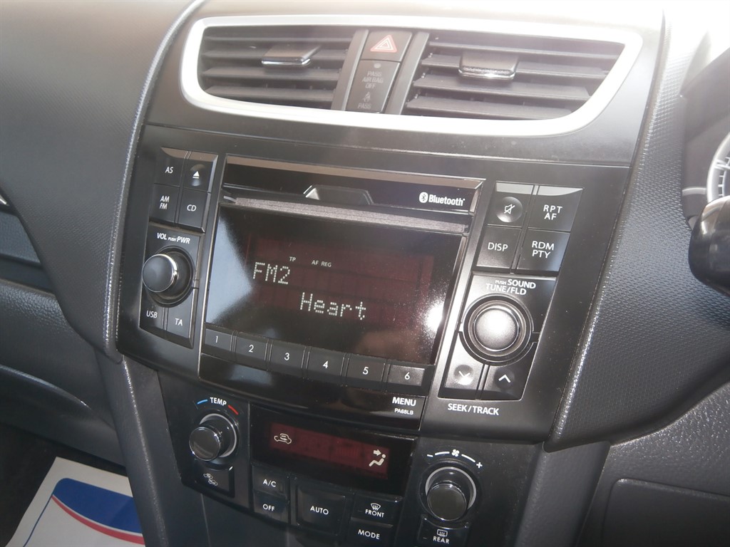 Used Suzuki Swift 2012 for sale - 76532335: Photo 18