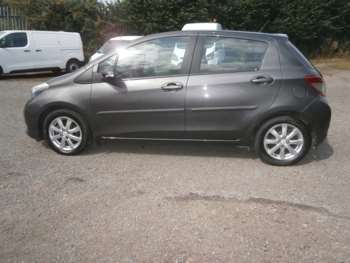 Used Toyota Yaris 2013 for sale - 75396337: Photo