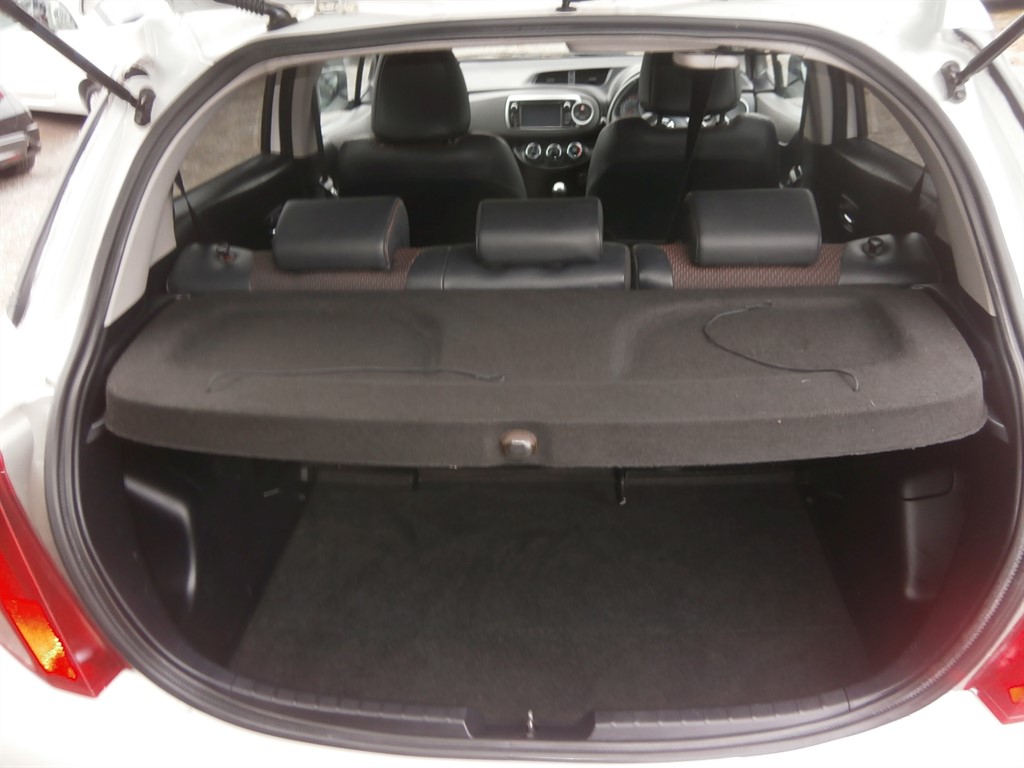 Used Toyota Yaris 2013 for sale - 76184136: Photo 10