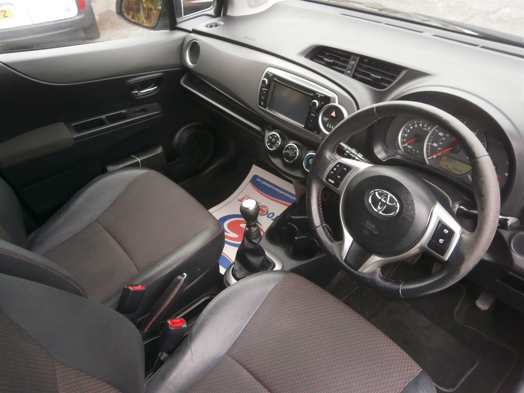 Used Toyota Yaris 2013 for sale - 76184136: Photo 13