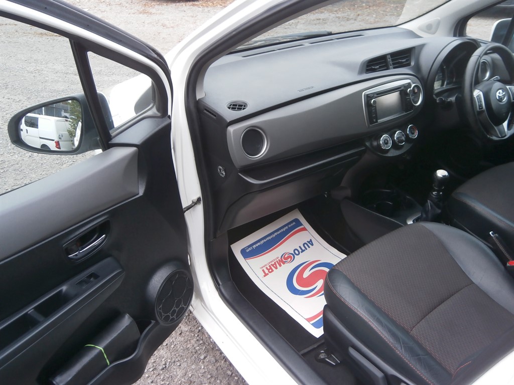 Used Toyota Yaris 2013 for sale - 76184136: Photo 18