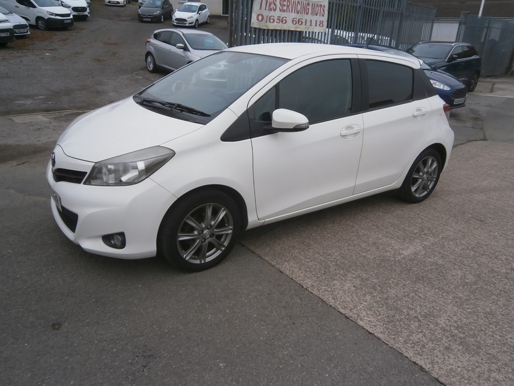 Used Toyota Yaris 2013 for sale - 76184136: Photo 2