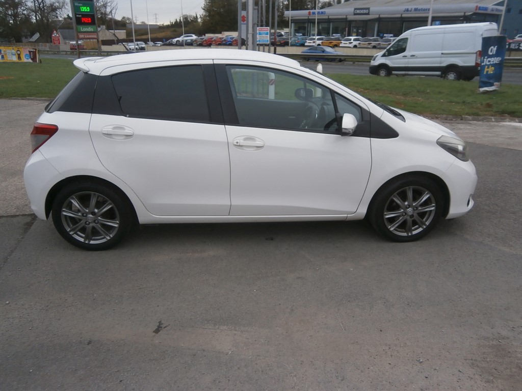 Used Toyota Yaris 2013 for sale - 76184136: Photo 3