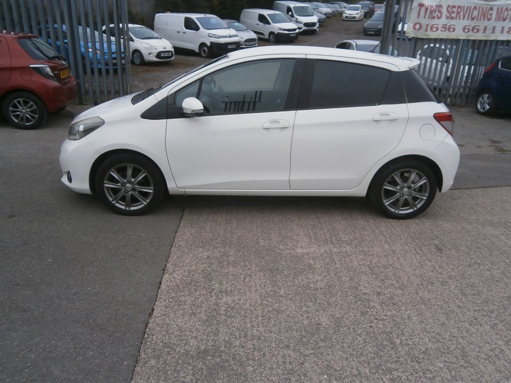 Used Toyota Yaris 2013 for sale - 76184136: Photo 4