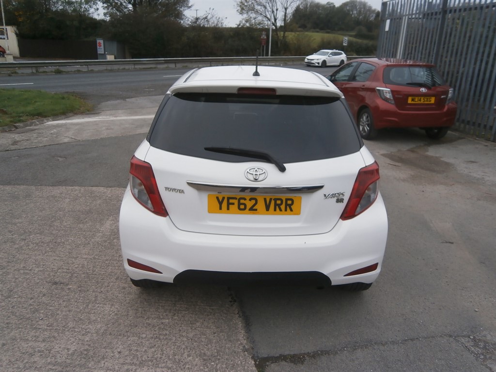 Used Toyota Yaris 2013 for sale - 76184136: Photo 6