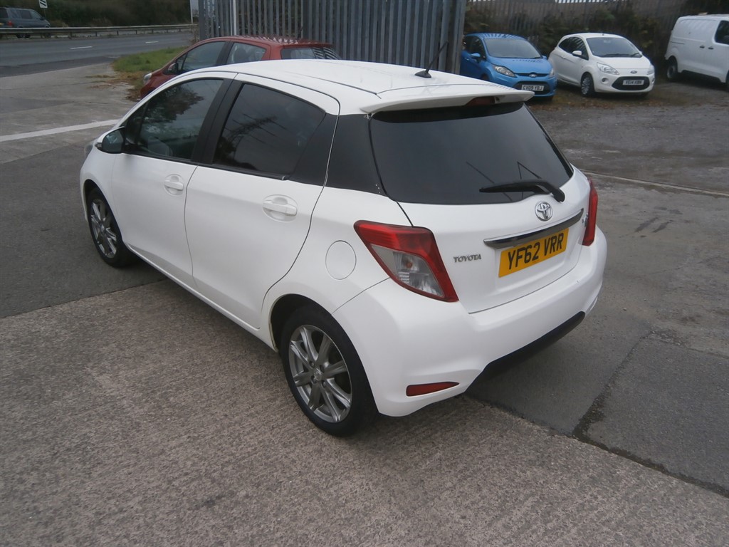 Used Toyota Yaris 2013 for sale - 76184136: Photo 8